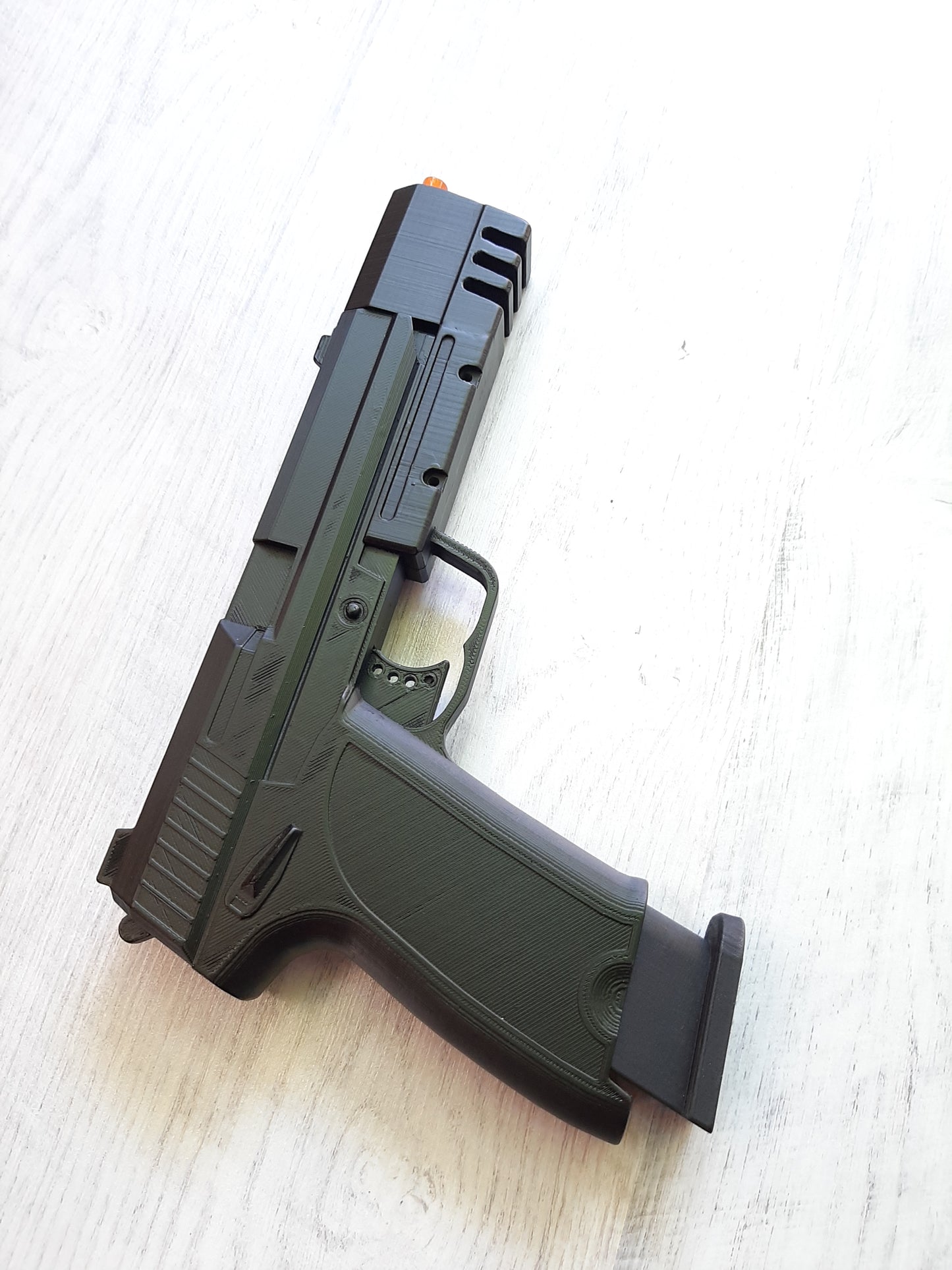 Lara Croft Pistols Tomb Raider pistol replica 3d printed and finished Painted to resemble,cosplay guns or display,photoshoot Lara Croft