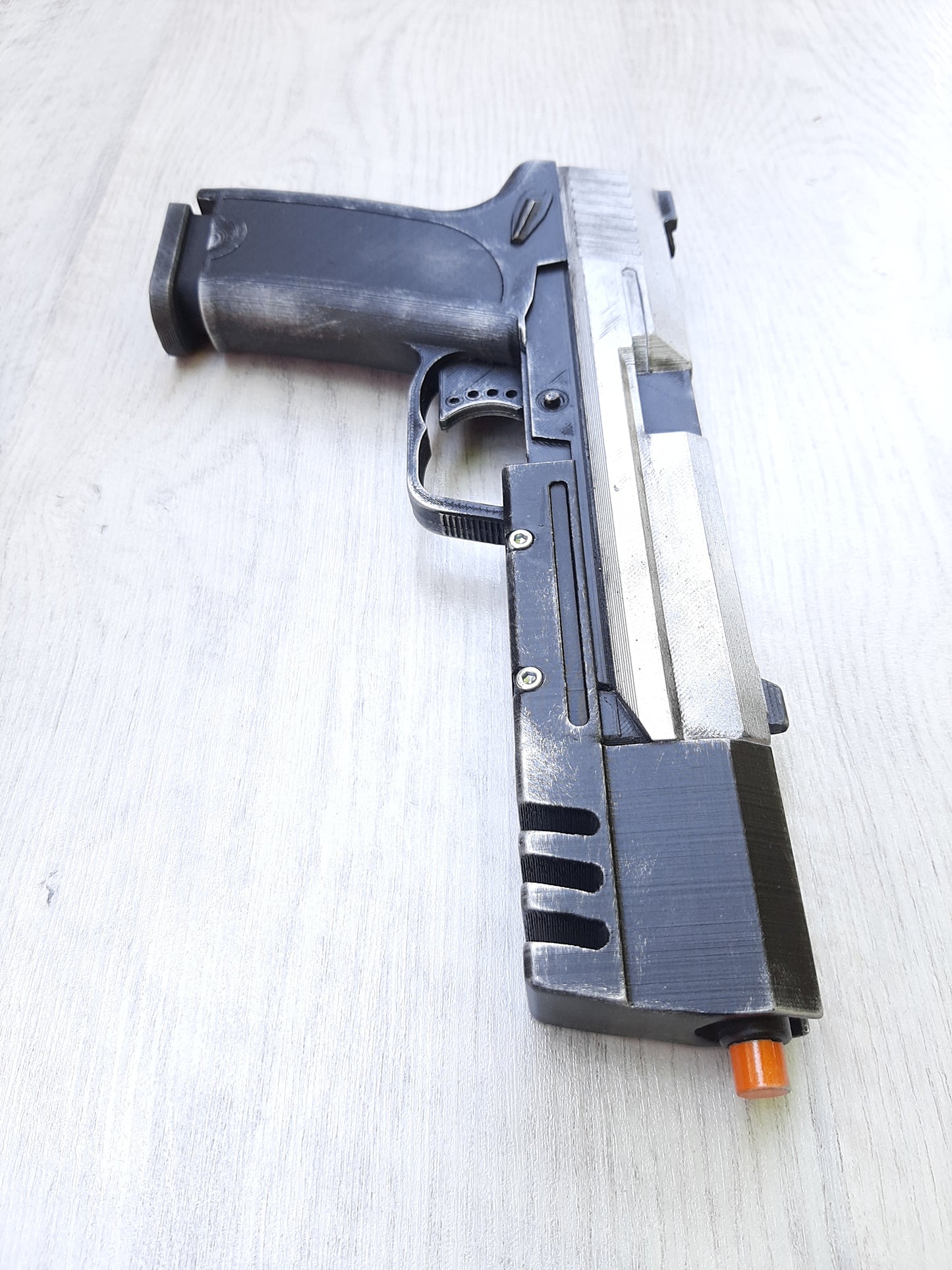 Lara Croft Pistols Tomb Raider pistol replica 3d printed and finished Painted to resemble,cosplay guns or display,photoshoot Lara Croft