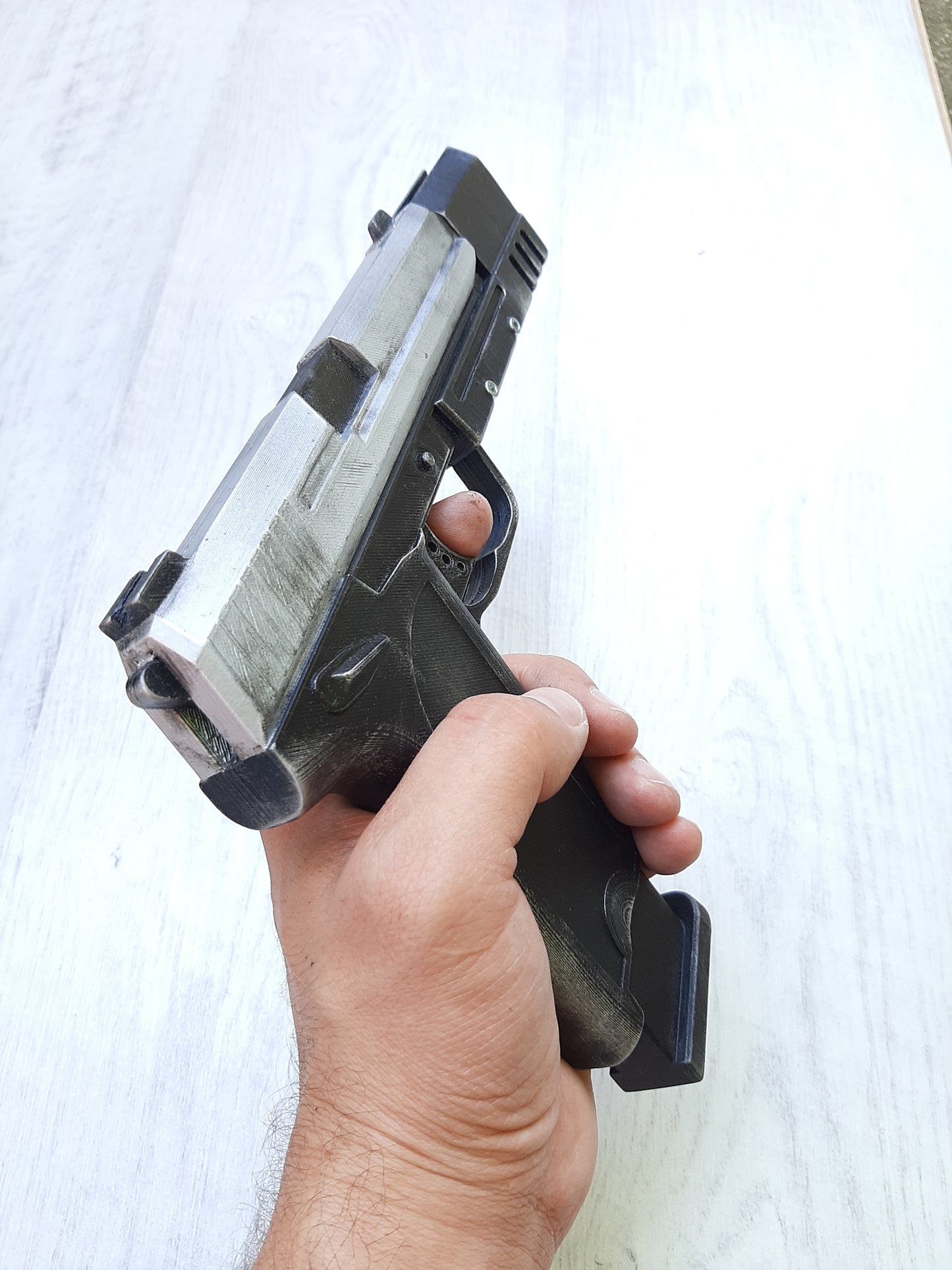 Lara Croft Pistols Tomb Raider pistol replica 3d printed and finished Painted to resemble,cosplay guns or display,photoshoot Lara Croft