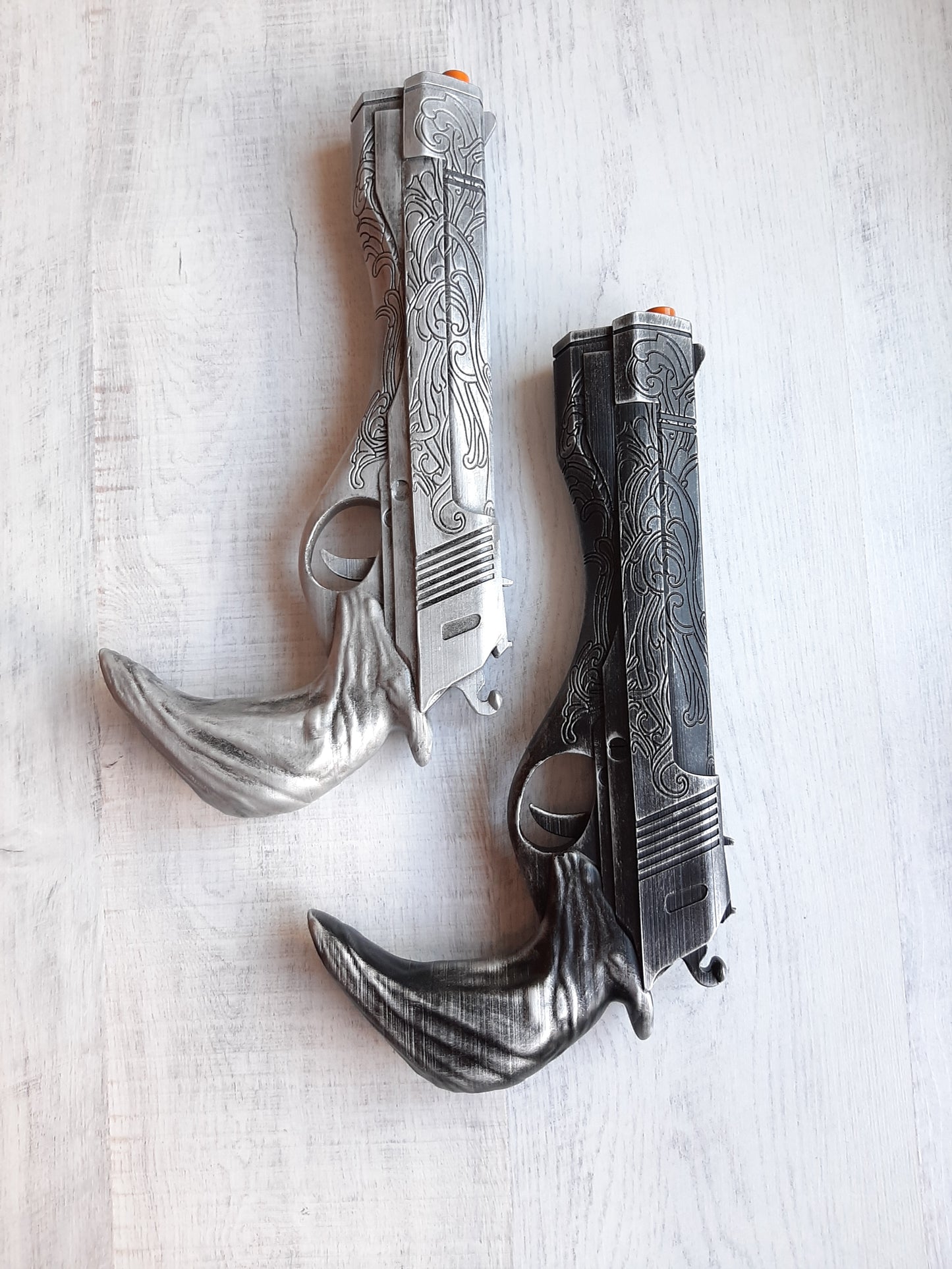 Dante Pistols DMC 5 Replica inspired guns Devil may Cry weapon toy cosplay guns,made to resemble Dante's guns Blasters painted finished.