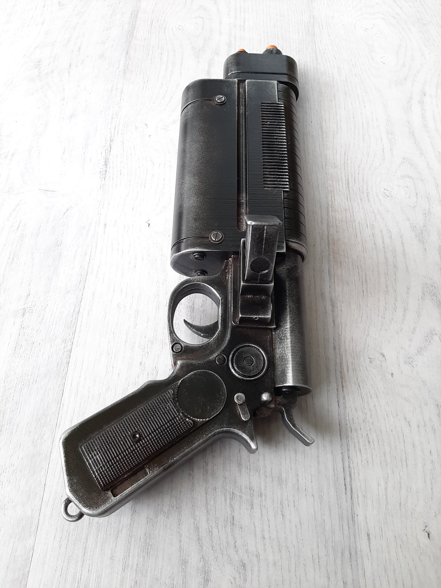 K16 bryar Pistol gun from star wars replica weapon blaster painted for cosplay weathered