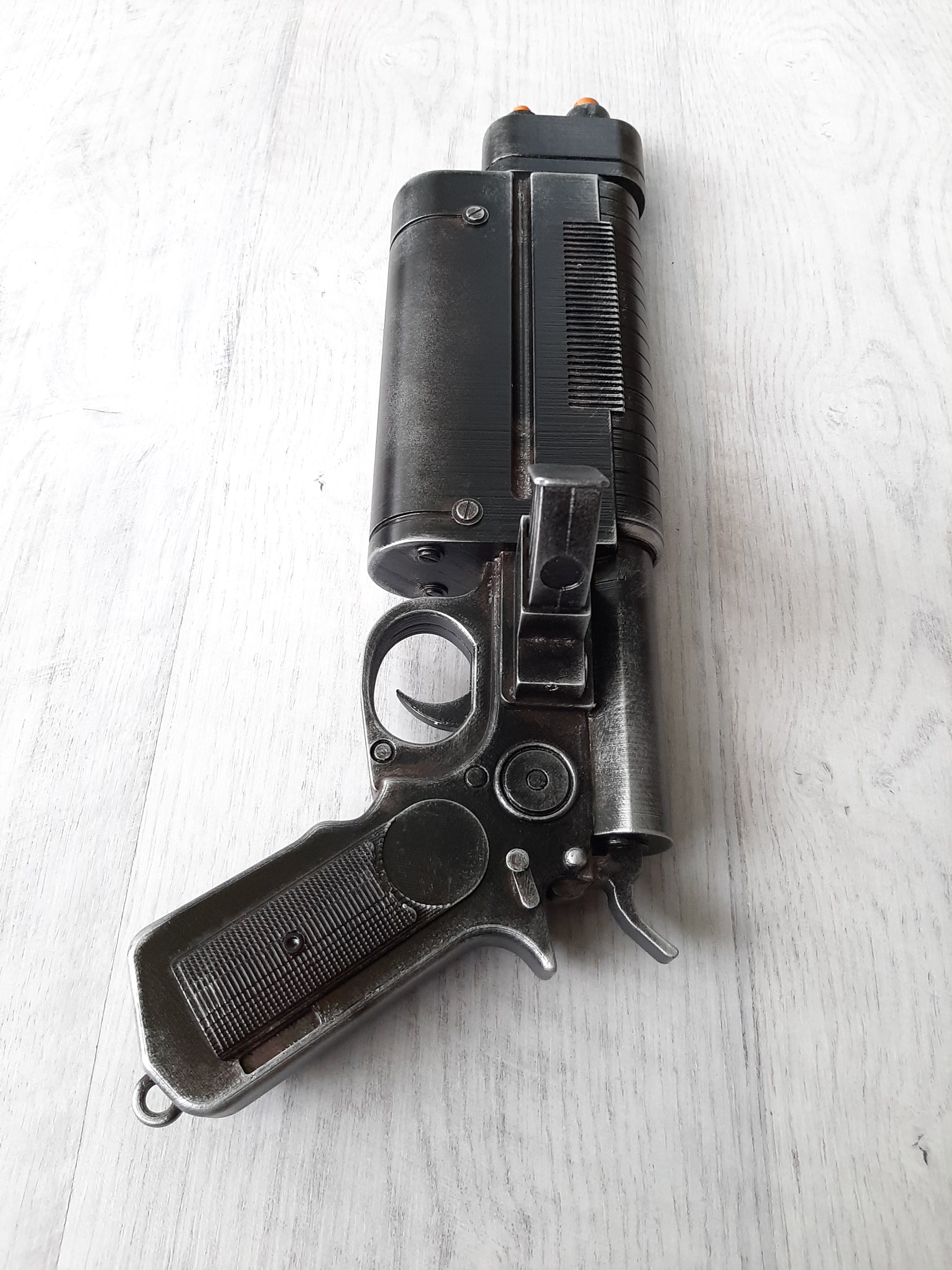K16 bryar Pistol gun from star wars replica weapon blaster painted for cosplay weathered