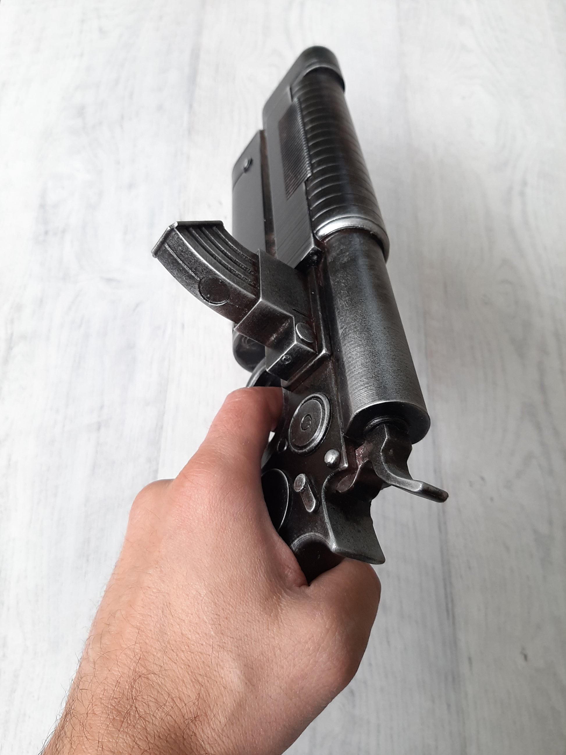 K16 bryar Pistol gun from star wars replica weapon blaster painted for cosplay weathered