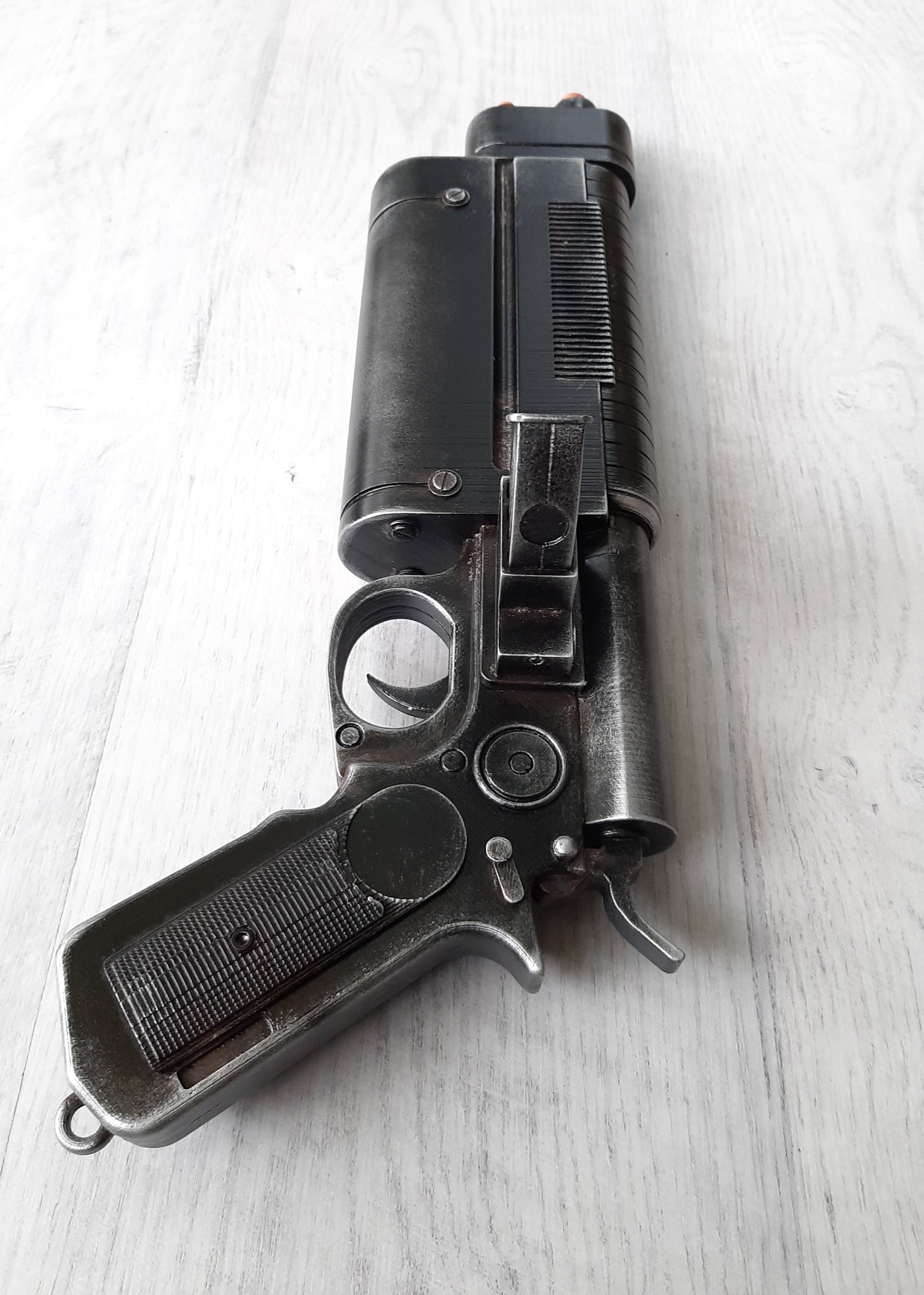 K16 bryar Pistol gun from star wars replica weapon blaster painted for cosplay weathered