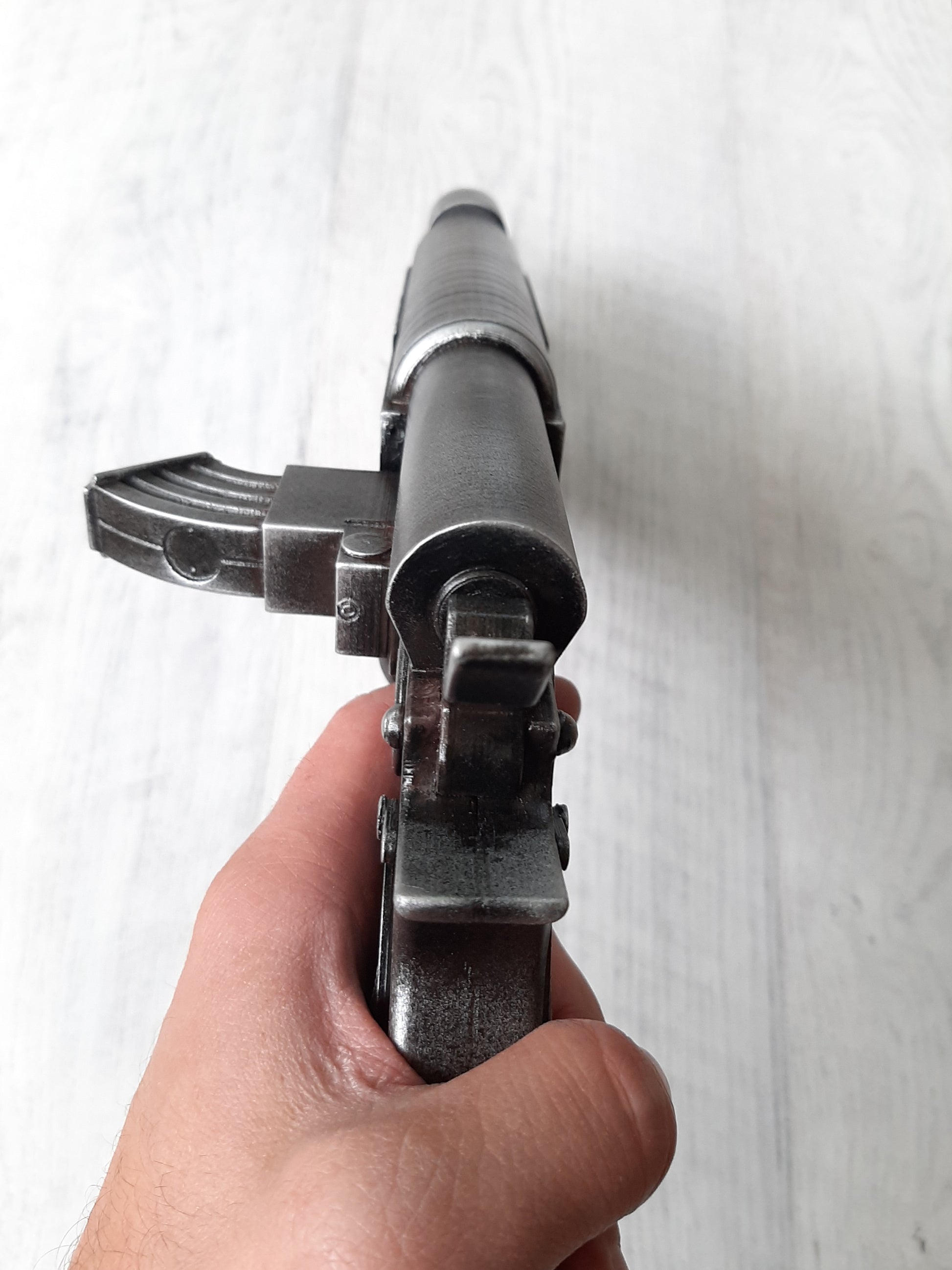 K16 bryar Pistol gun from star wars replica weapon blaster painted for cosplay in use 