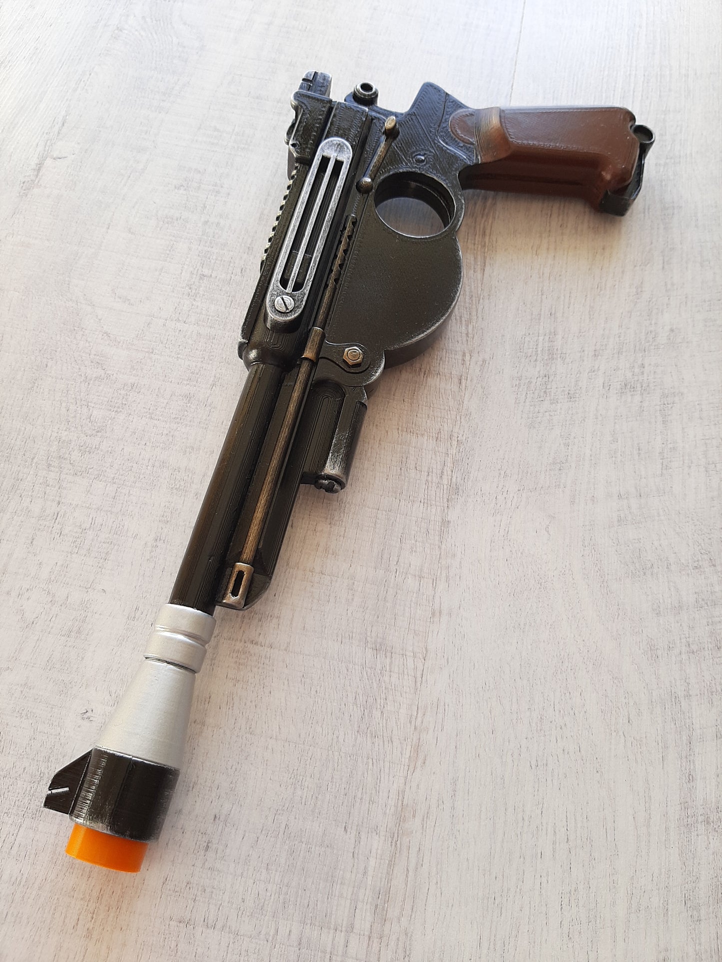 Mandalorian IB-94 Blaster/Pistol,Fully Finished Mandalorian Weapon replica 3d printed and painted toy Pistol,inspired from Star Wars Mando cosplay or disllay