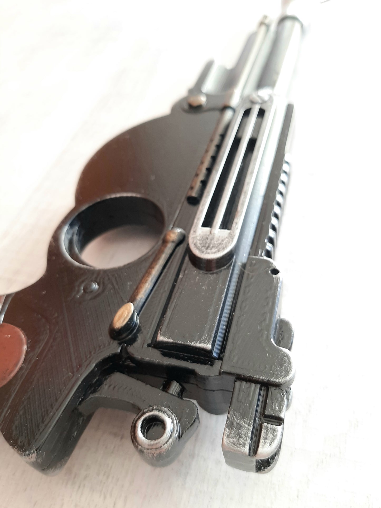 Mandalorian IB-94 Blaster/Pistol,Fully Finished Mandalorian Weapon replica 3d printed and painted toy Pistol,inspired from Star Wars Mando cosplay or disllay